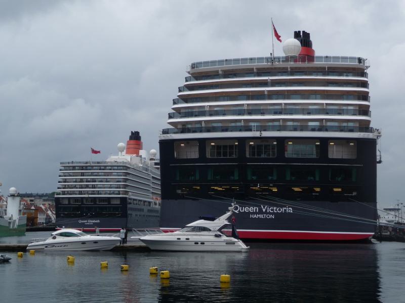 Scenic Cruising to the Norwegian Fjords aboard Cunard Queen Elisabeth